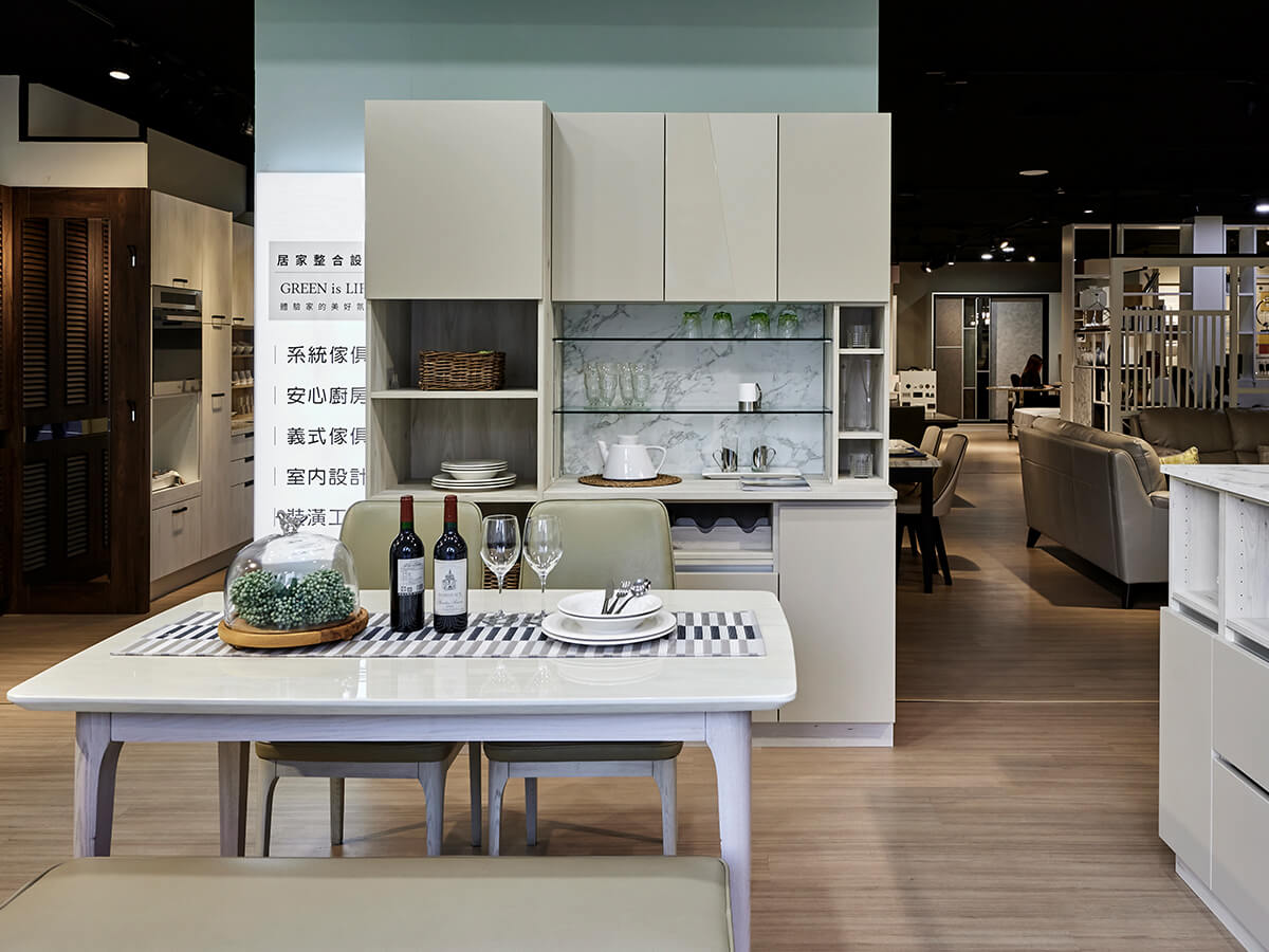 綠的傢俱巨蛋店-一縷陽光-餐櫃