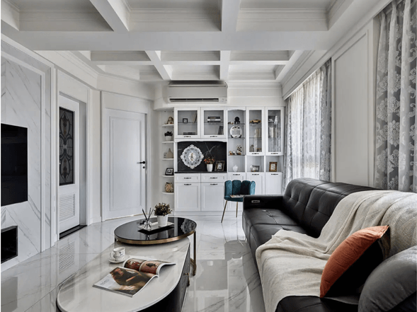 ▲公領域透過玻璃格子窗深刻歐美韻味