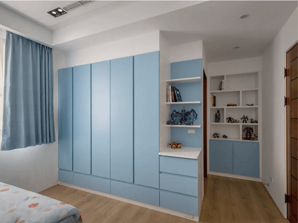 ▲憑藉系統櫃的多元板材樣式，如實體現家庭成員的各自品味。